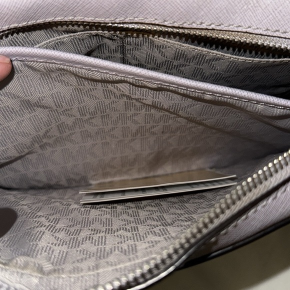 Micheal Kors Crossbody bag - Picture 3 of 4